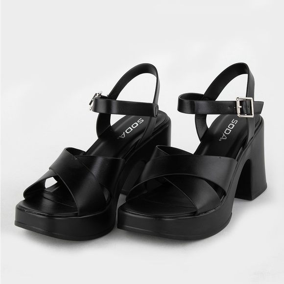 SODA Chunky Block Heel Platform Sandal, Black - Picture 2 of 4